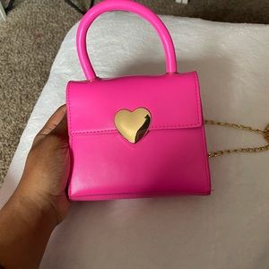 pretty pink heart handbag